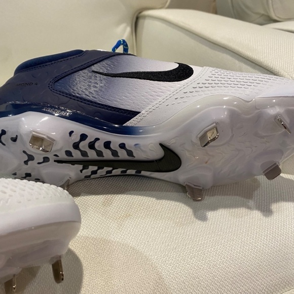 Nike women's hyper diamond elite four baseball cleats size 9 - Picture 5 of 8
